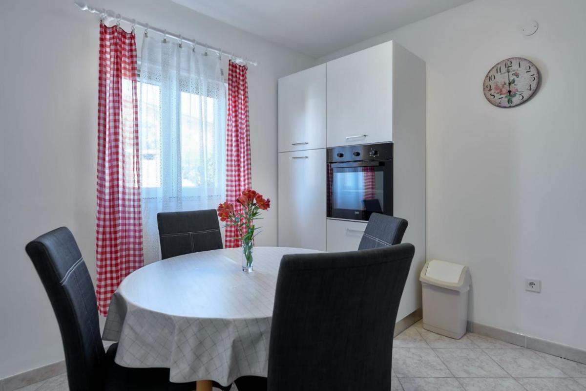Diana In Medulin * Istrien Hotel Екстериор снимка