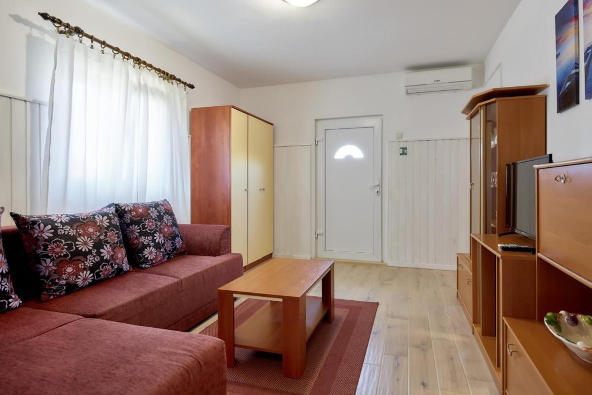 Diana In Medulin * Istrien Hotel Екстериор снимка